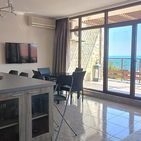 Dolce 1 Infinity Apartment